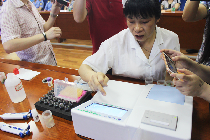 华体会体育(中国)HTH·官方网站_华体会体育(中国)HTH·官方网站
食用农产品快检设备捐赠仪式在桂城街道办事处举行